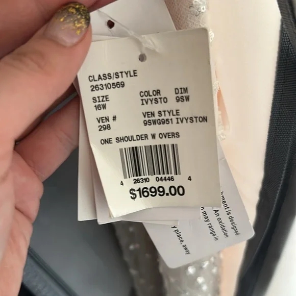 David’s Bridal- One-shoulder beaded wedding dress with overskirt - Picture 12 of 12